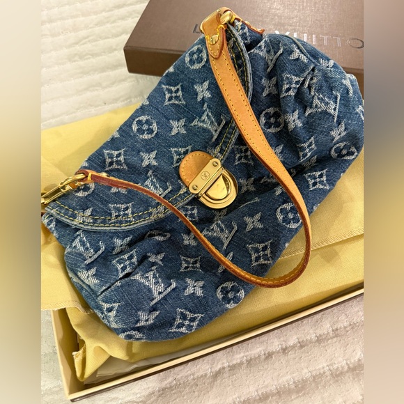 Louis Vuitton mini pleaty monogram denim shoulder bag. - Picture 2 of 9
